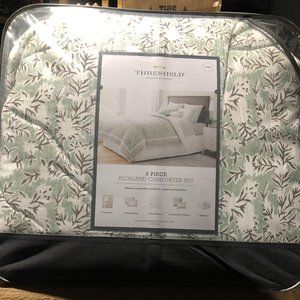 Threshold 8 piece king comforter set